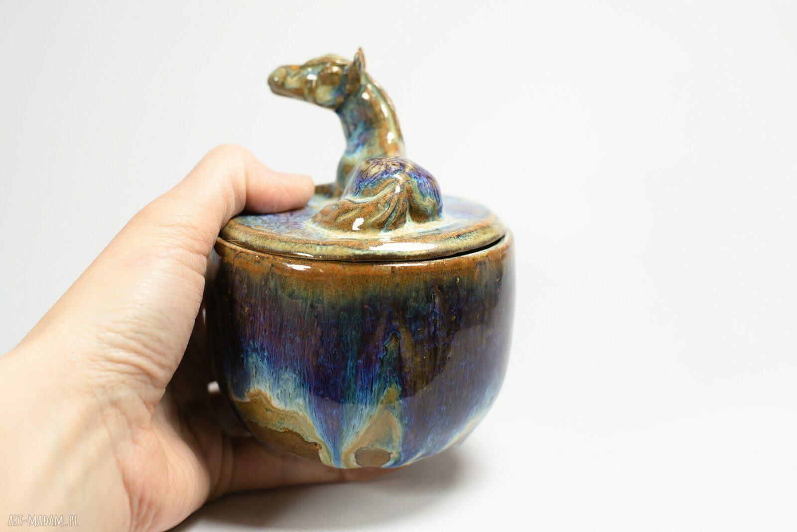 Pojemnik - cukiernica z figurką konia Azul Horse opal 300 ml (rękodzieło z ceramiki)