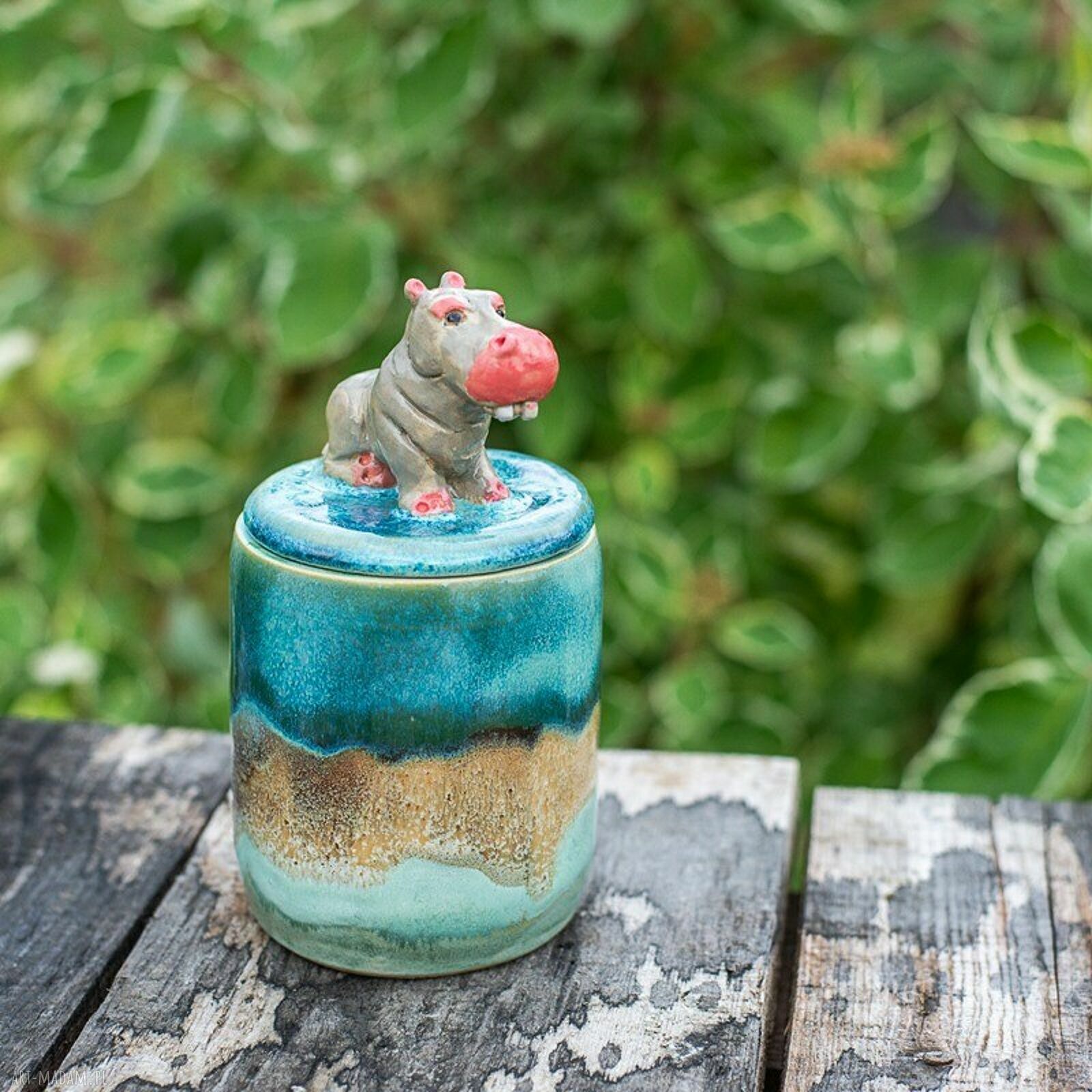 Ręcznie wykonana cukiernica ceramiczna z hipopotamem