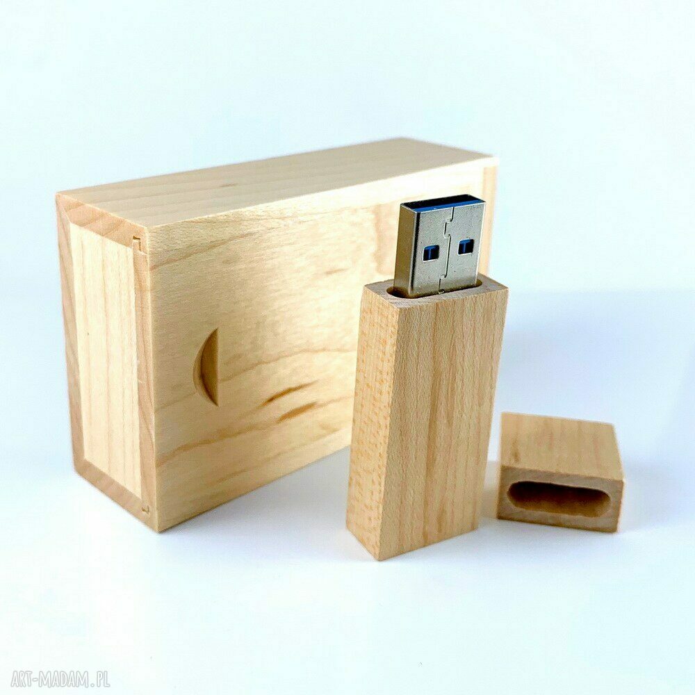 Ręcznie robiony pendrive USB 64 GB w drewnianym pudełku