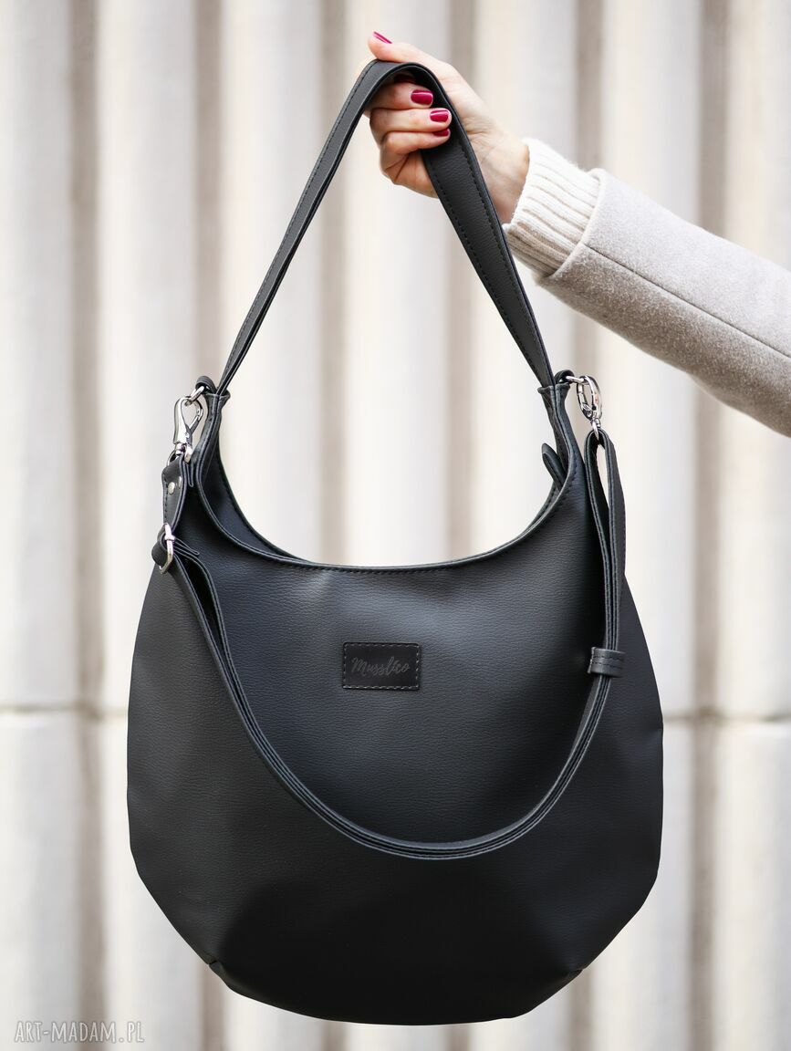Vera - czarna torba typu hobo z wegańskiej skóry soft