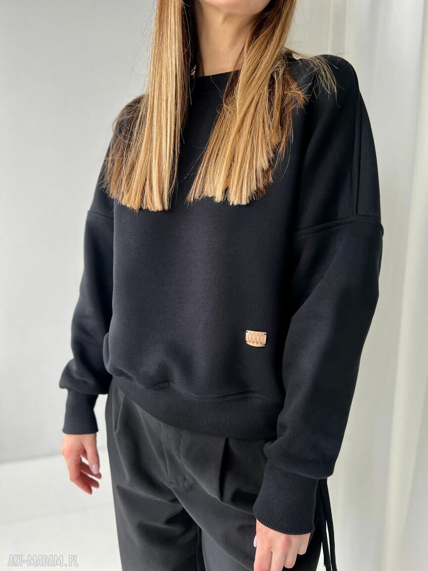 Verona - czarna bluza boho z frędzlami (oversize)
