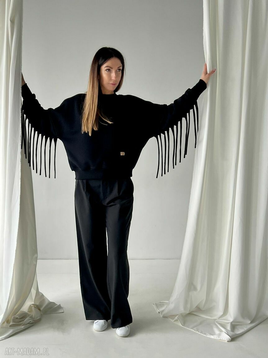 Verona - czarna bluza boho z frędzlami (oversize)