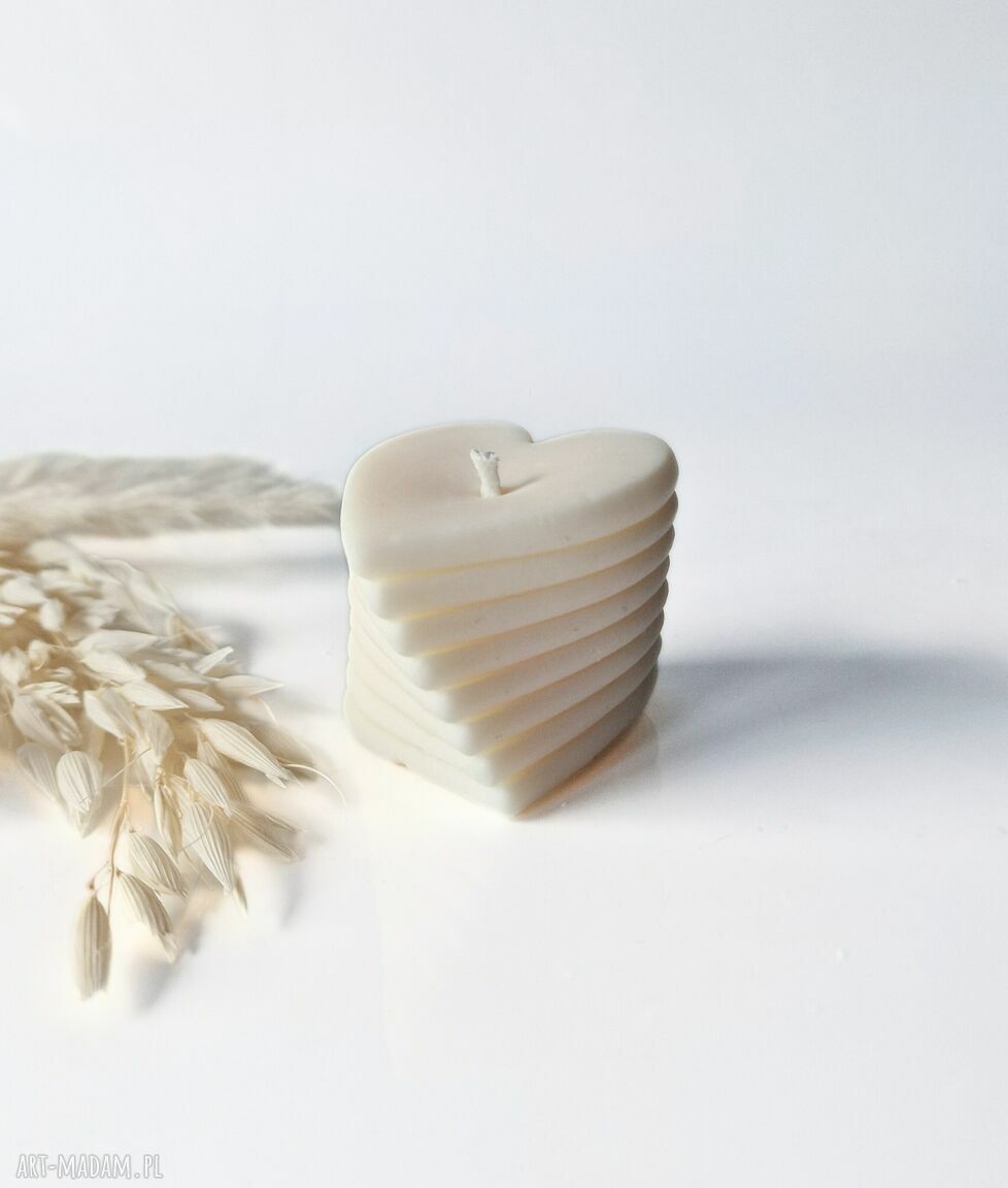 Świeca sojowa Vertical Heart - ręcznie robione serce