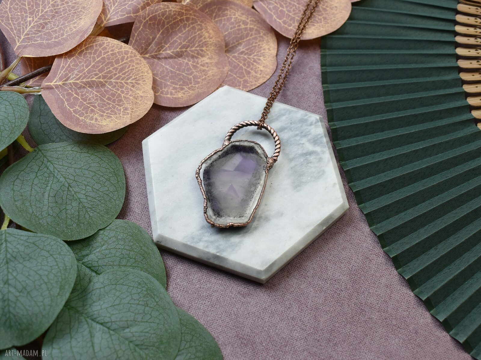 Vintage miedziany wisiorek z plastrem amulet ręcznie robiony