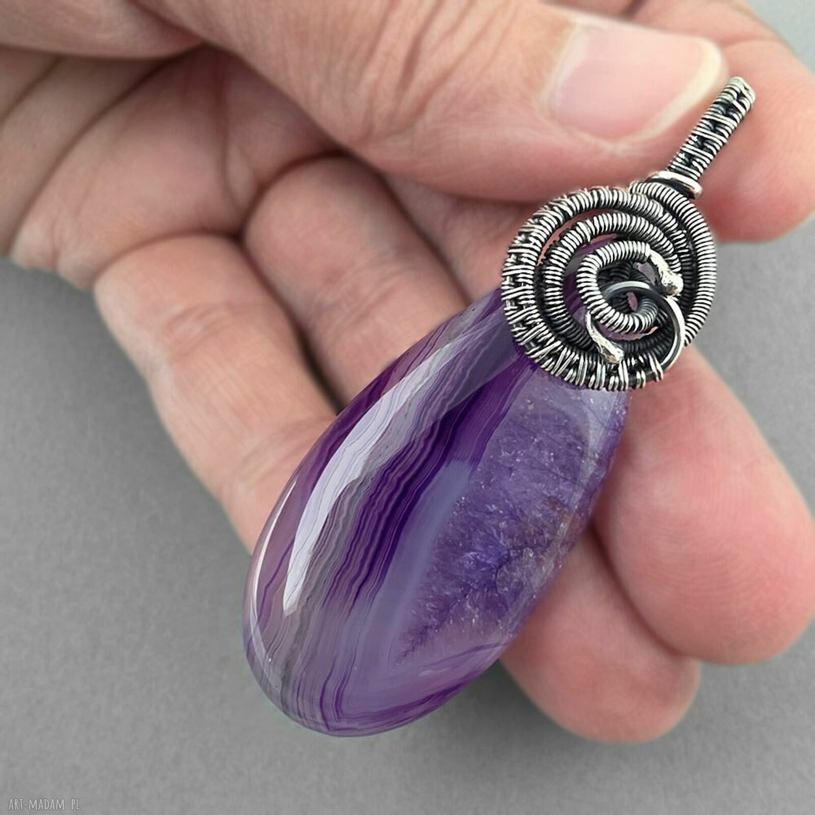 Viol - wisiorek z fioletowym agatem i oksydowanym srebrem, wire wrapping