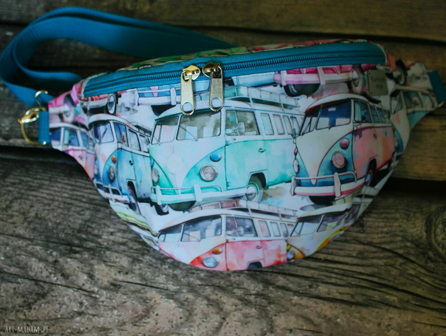 Nerka Volkswagen rozmiar L - handmade z kieszonką i wodoodporną podszewką