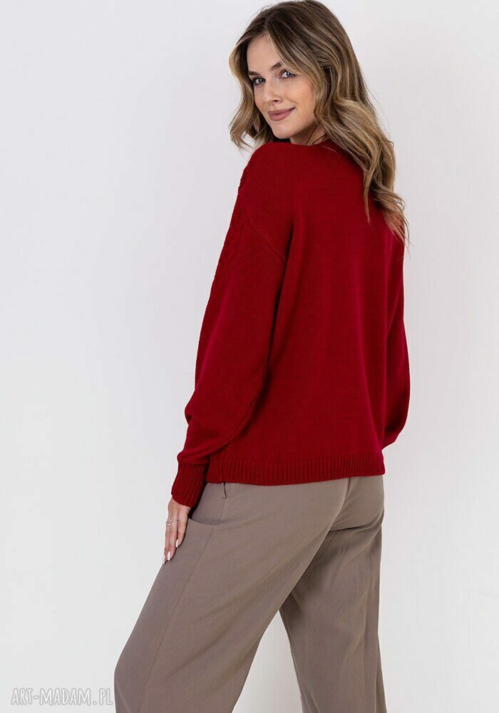 Czerwony sweter SWE322 MKM - warkocze w szpic i sportowy charakter