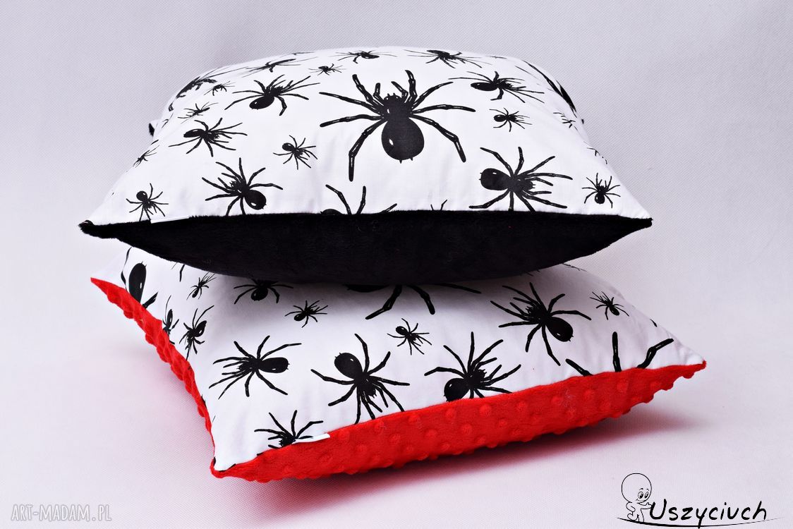 Handmade poduszka w pająki z czarnym polarem minky 39x39 cm na Halloween