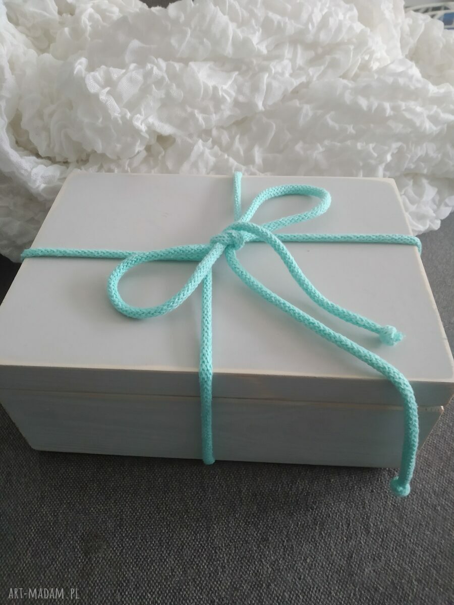 Królik w pudełku skrzyneczce Prezent