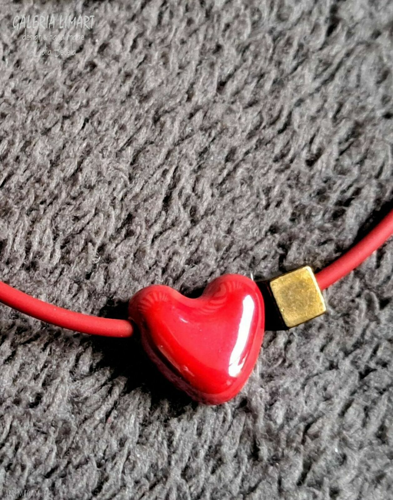 Walentynkowe serce z ceramiki - wisiorek handmade dla ukochanej osoby