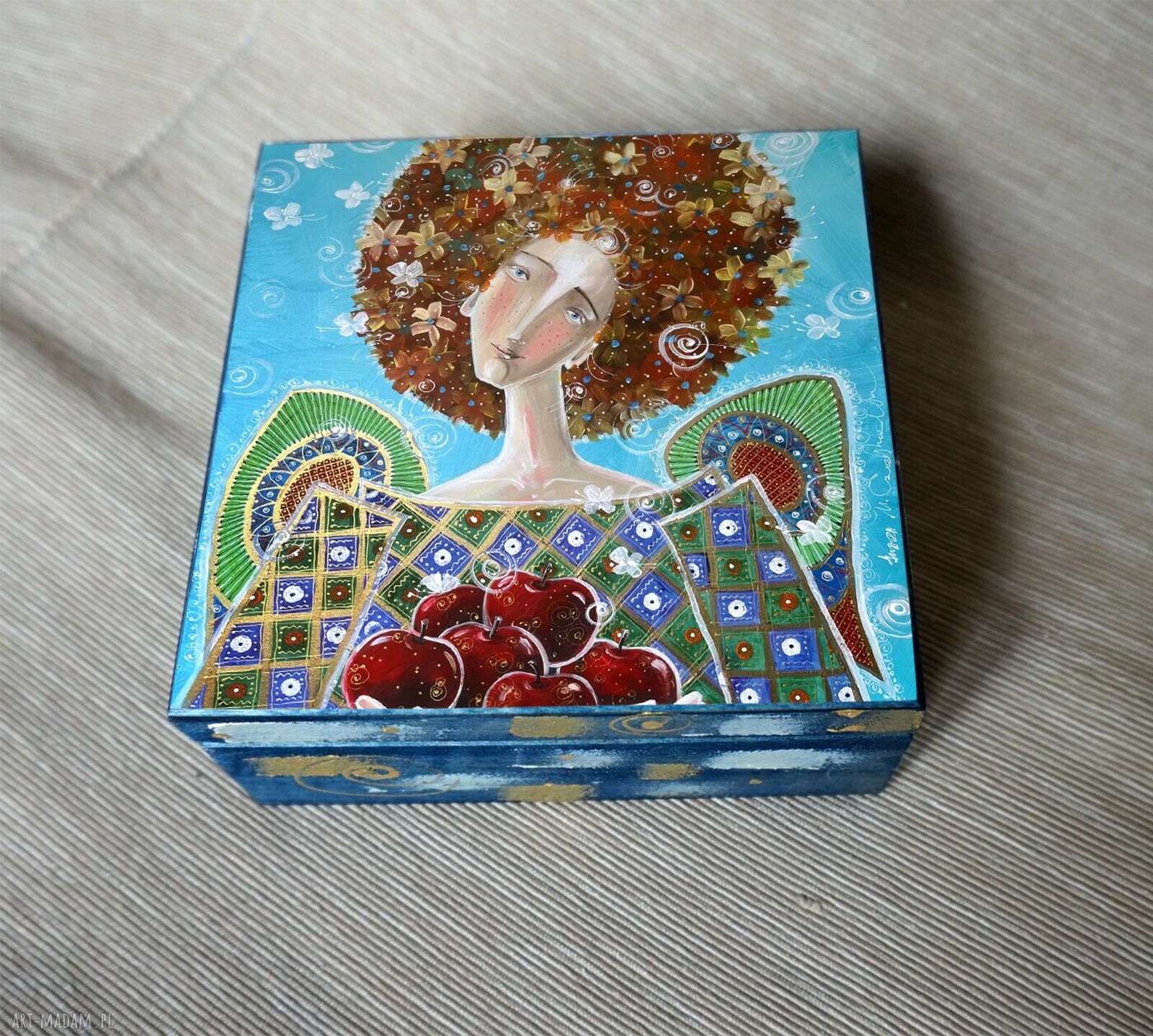 Drewniana szkatułka Anioł Kwiaty z decoupage - prezent na drobiazgi