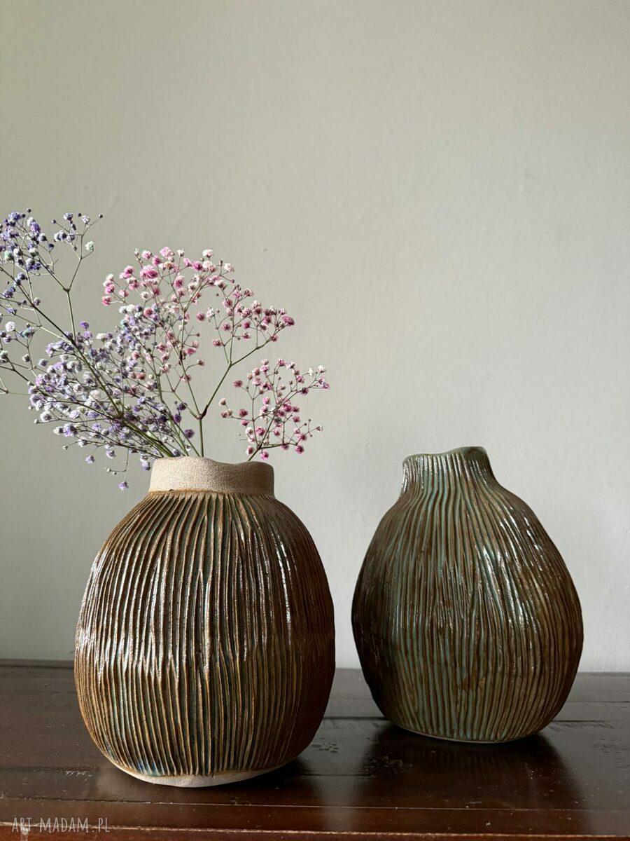 Wazon ceramiczny „Deep Lines”