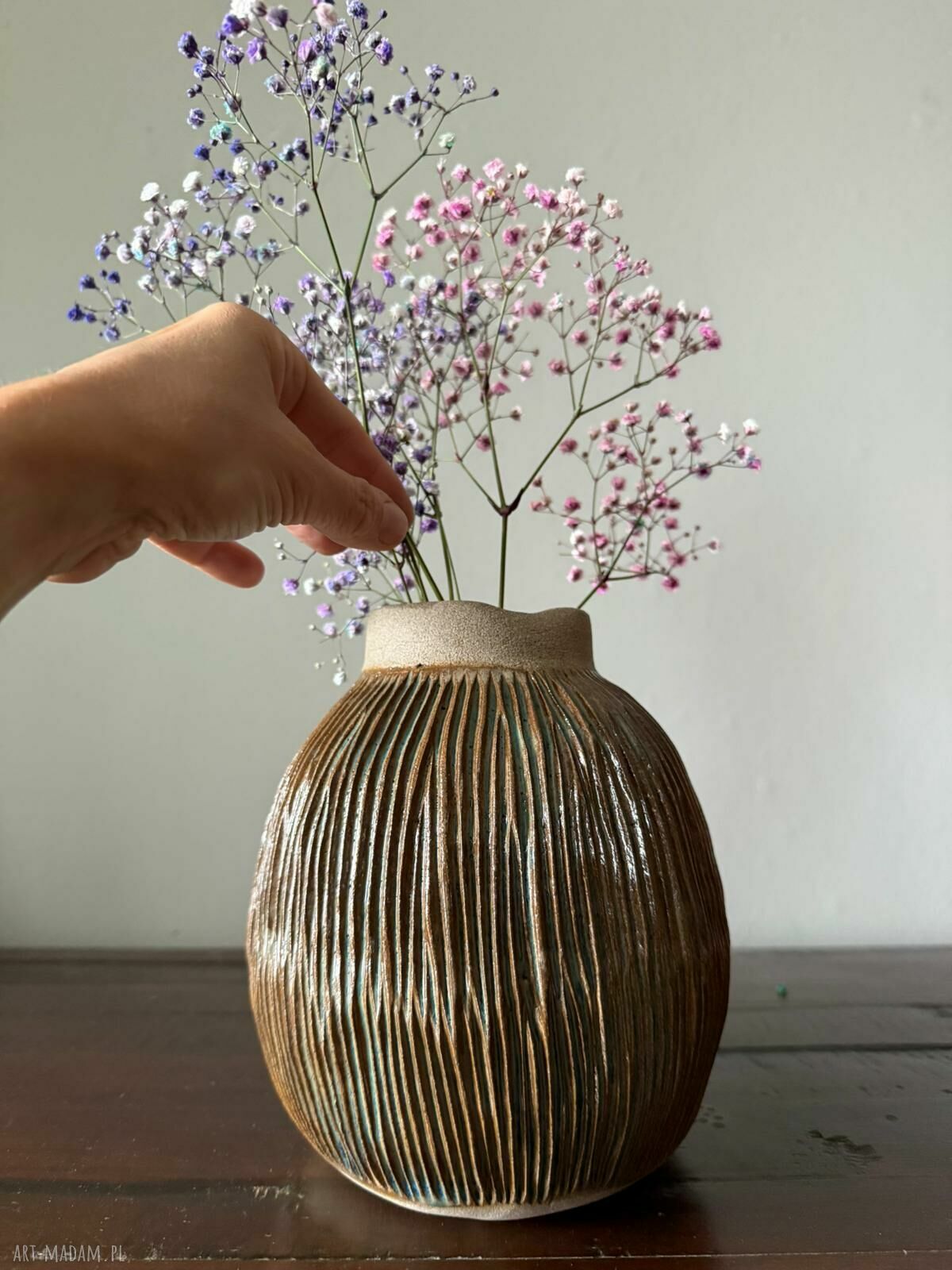 Wazon ceramiczny „Deep Lines”