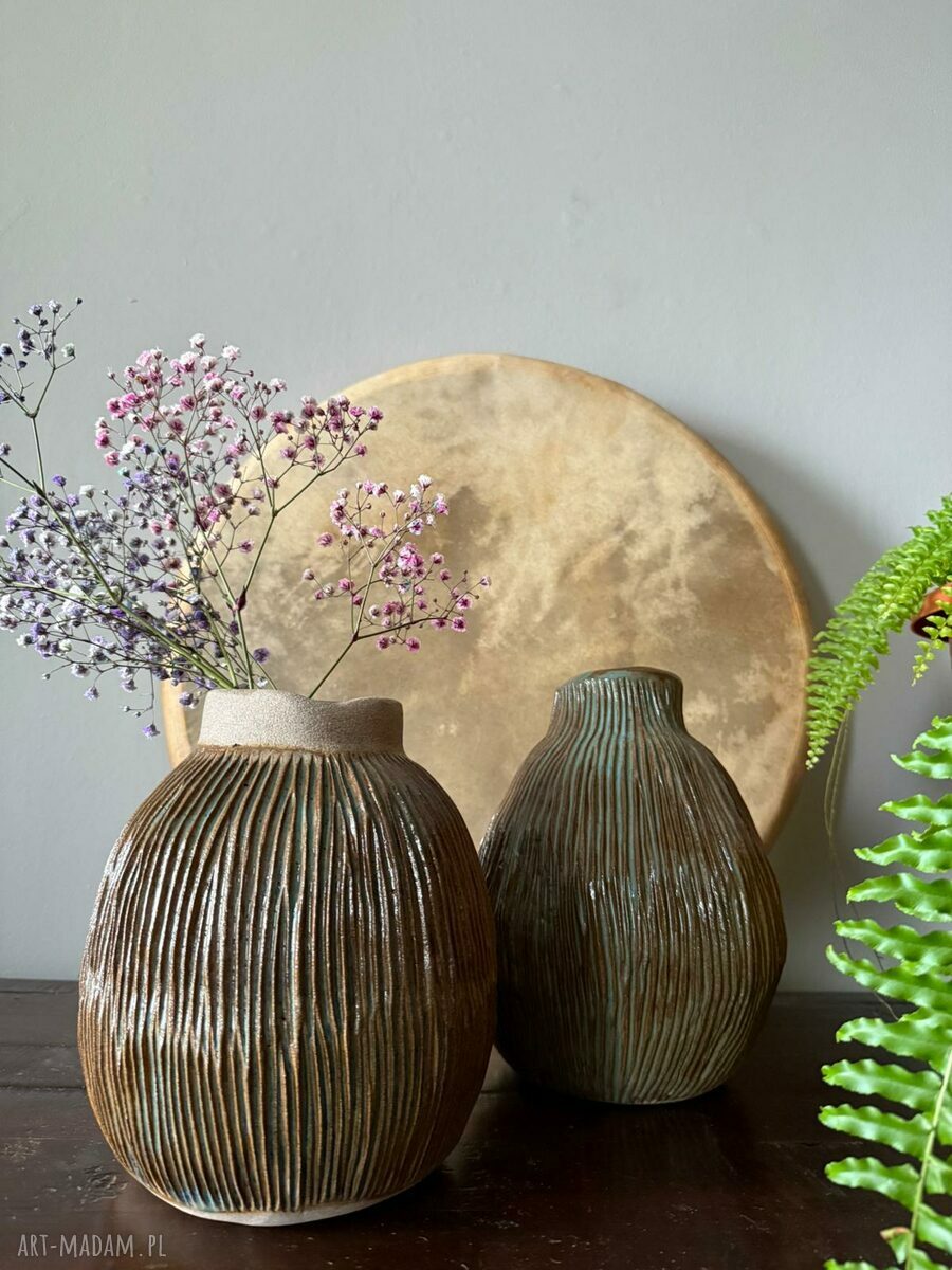 Wazon ceramiczny „Deep Lines”