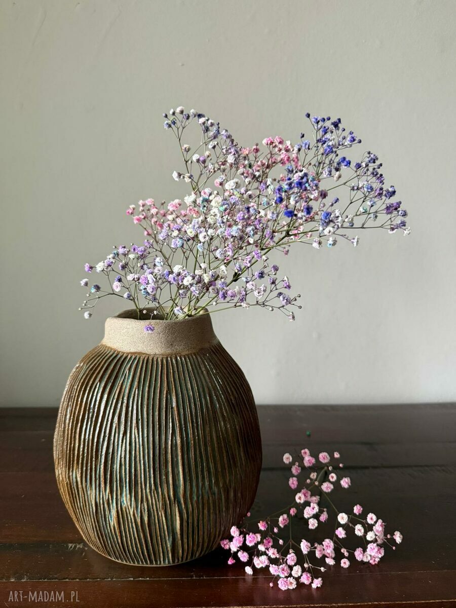 Wazon ceramiczny „Deep Lines”