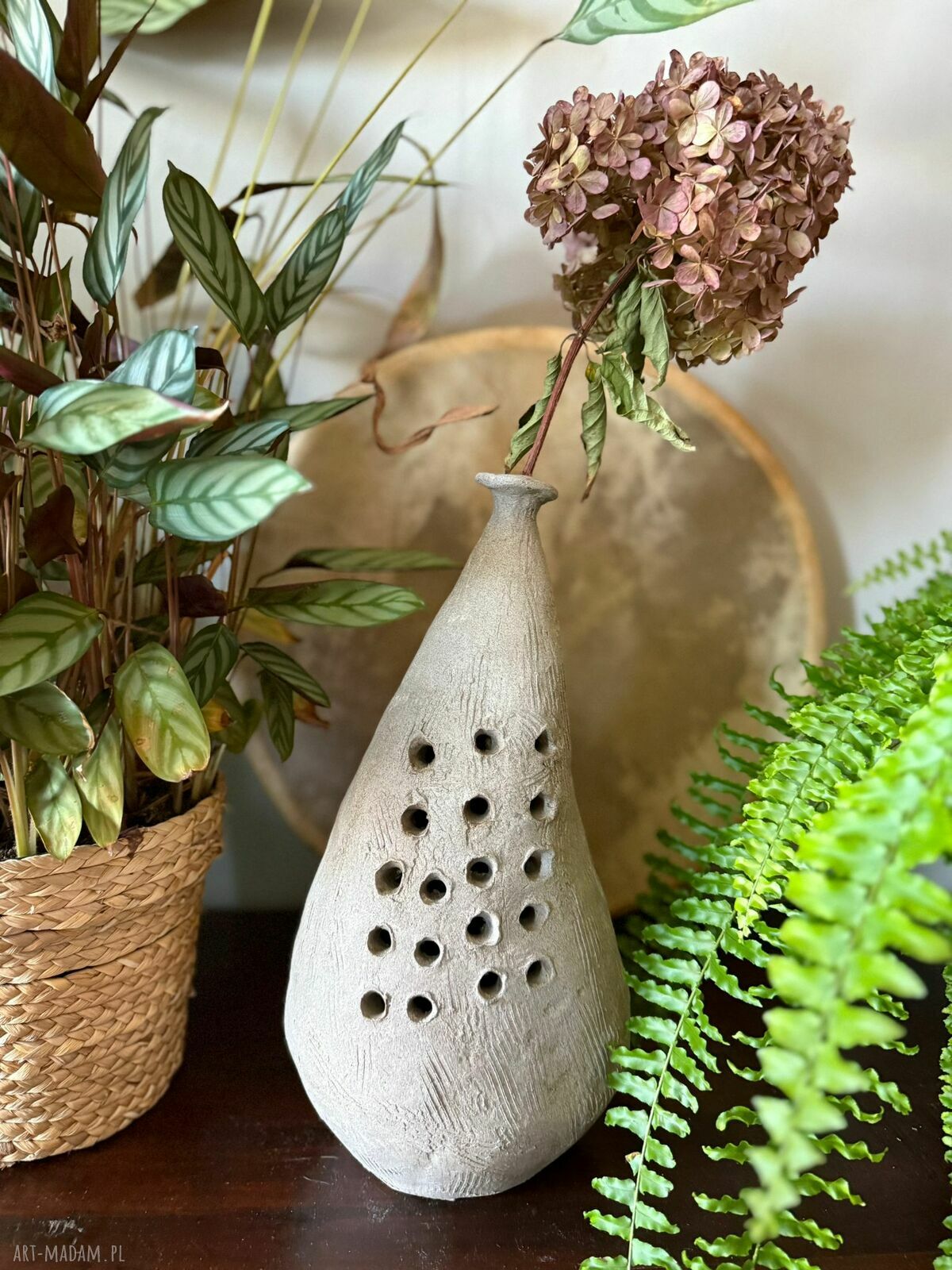 Wazon ceramiczny „Monolit” - ręcznie robiona ceramika do Twojego wnętrza
