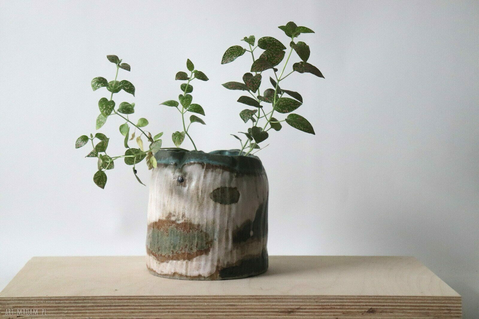 Wazon ceramiczny lub osłonka na doniczkę