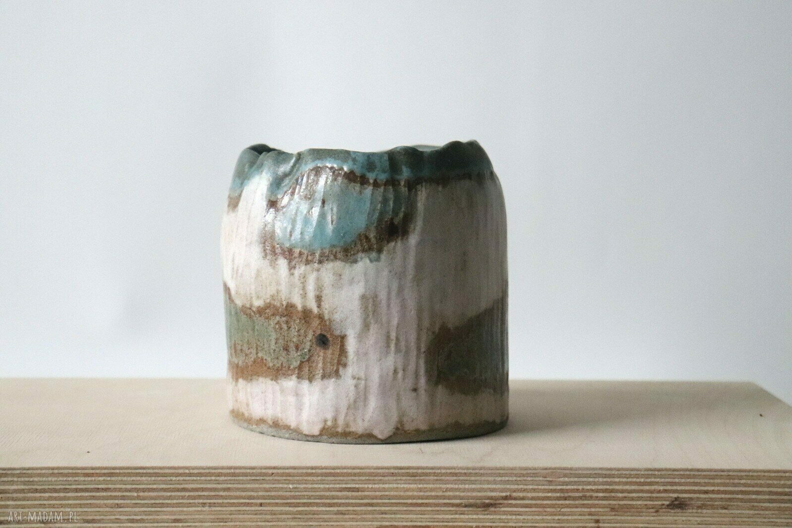 Wazon ceramiczny lub osłonka na doniczkę