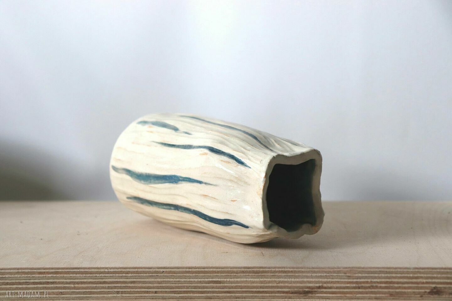 Wazon ceramiczny Otuliny - ręcznie formowany, niepowtarzalny