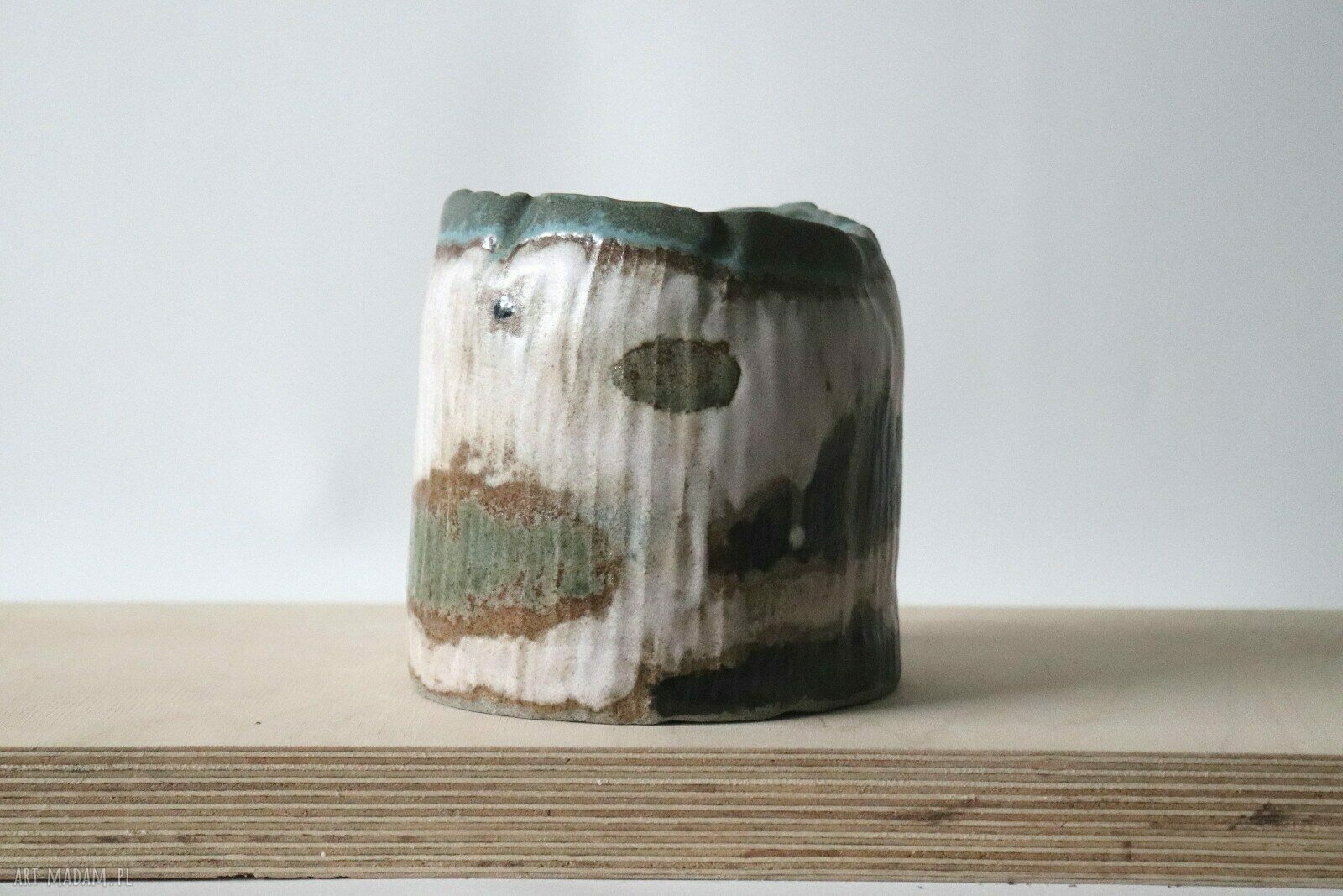 Wazon ceramiczny lub osłonka na doniczkę