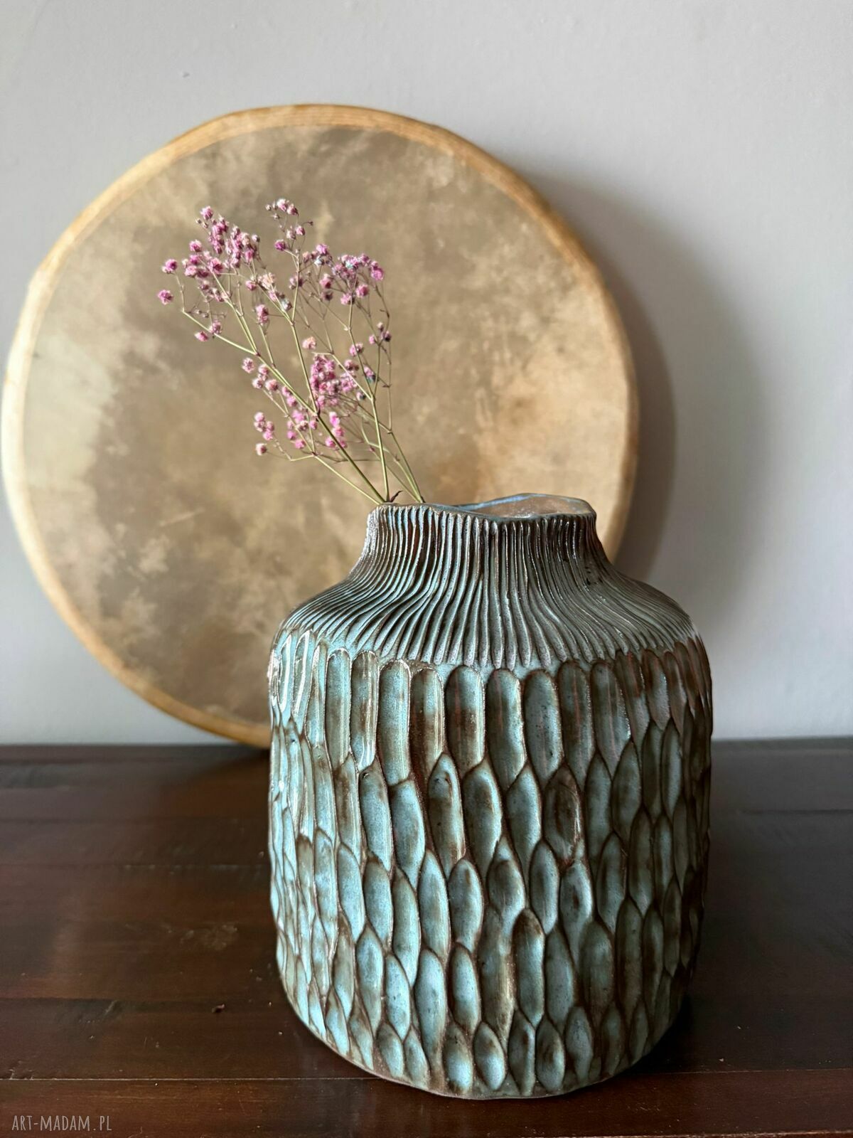 Wazon ceramiczny „Deep Lines” - ręcznie szkliwiony w głębokim niebieskim