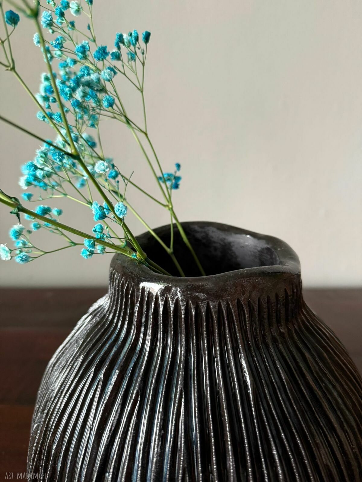 Wazon ceramiczny 'Deep Lines' - dekoracja handmade