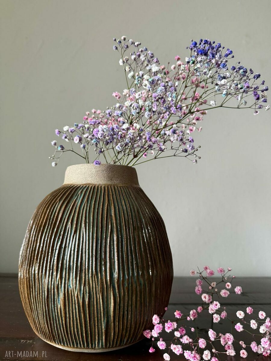 Wazon ceramiczny „Deep Lines”