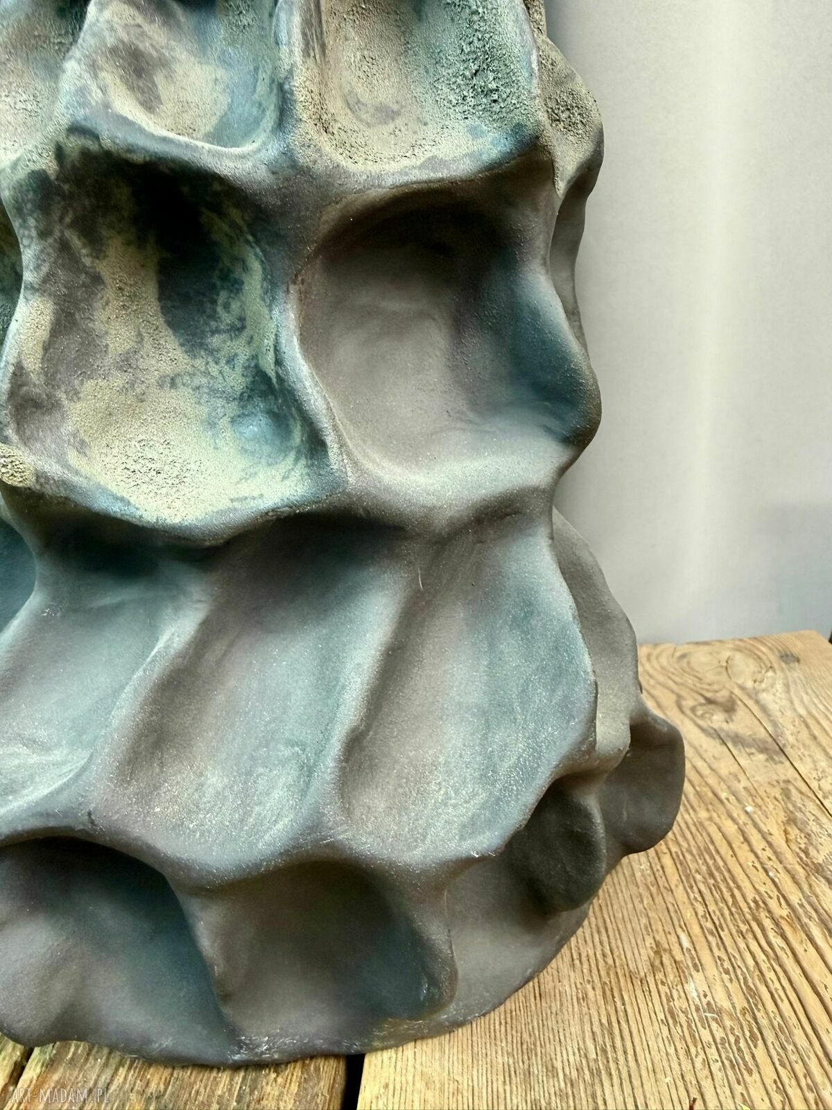Wazon ceramiczny z kolekcji Organica - ręcznie lepiony poLEPIONE