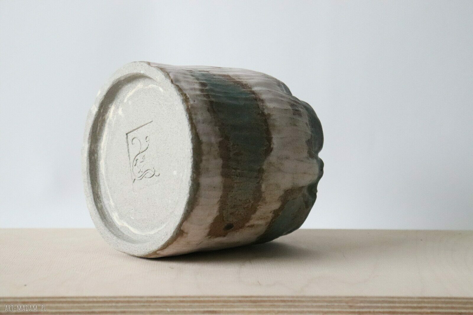 Wazon ceramiczny lub osłonka na doniczkę