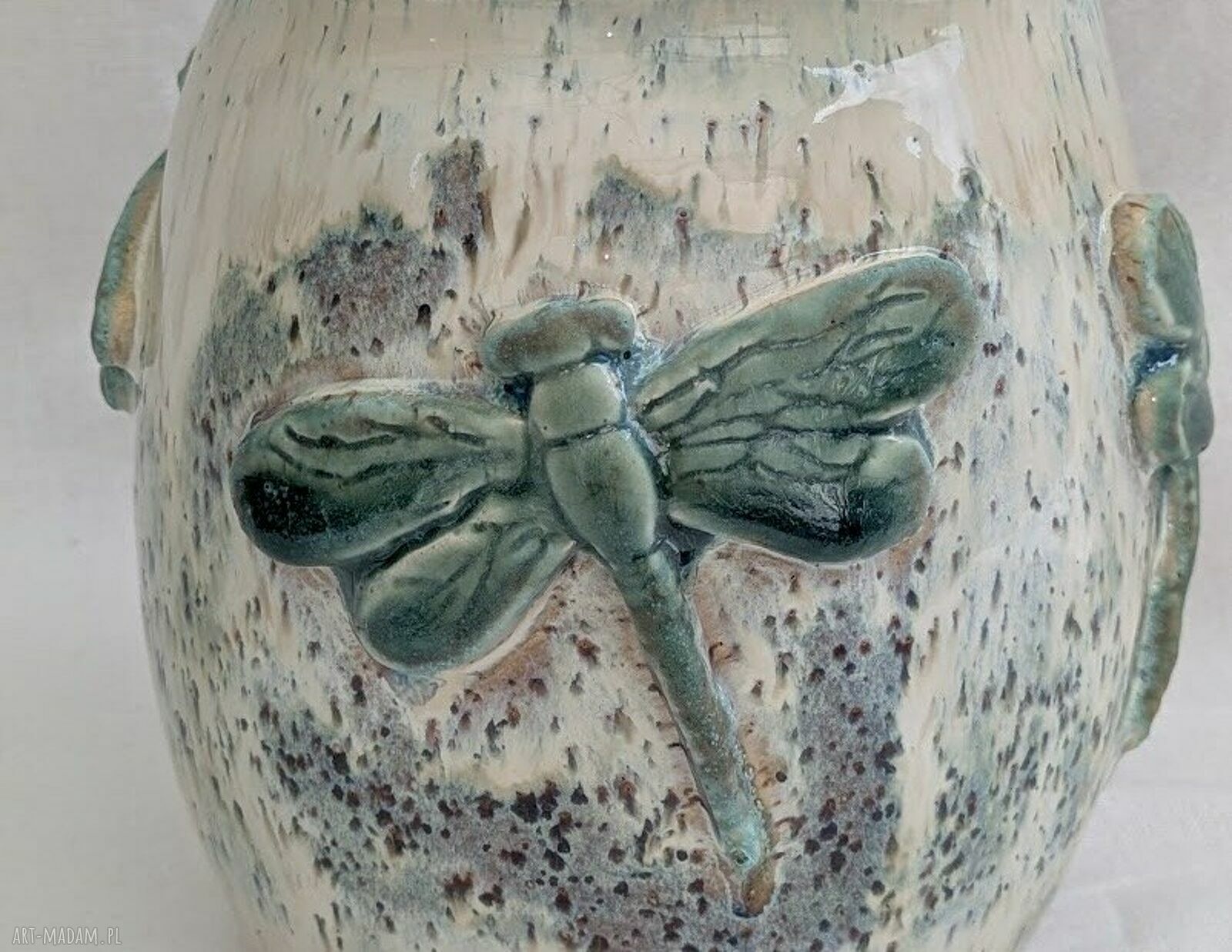 Ceramiczny wazon z ważką - wyjątkowa ozdoba domu