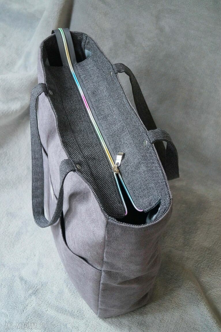 Weekendowa torba na ramię XXL - klasyczny, minimalistyczny fason
