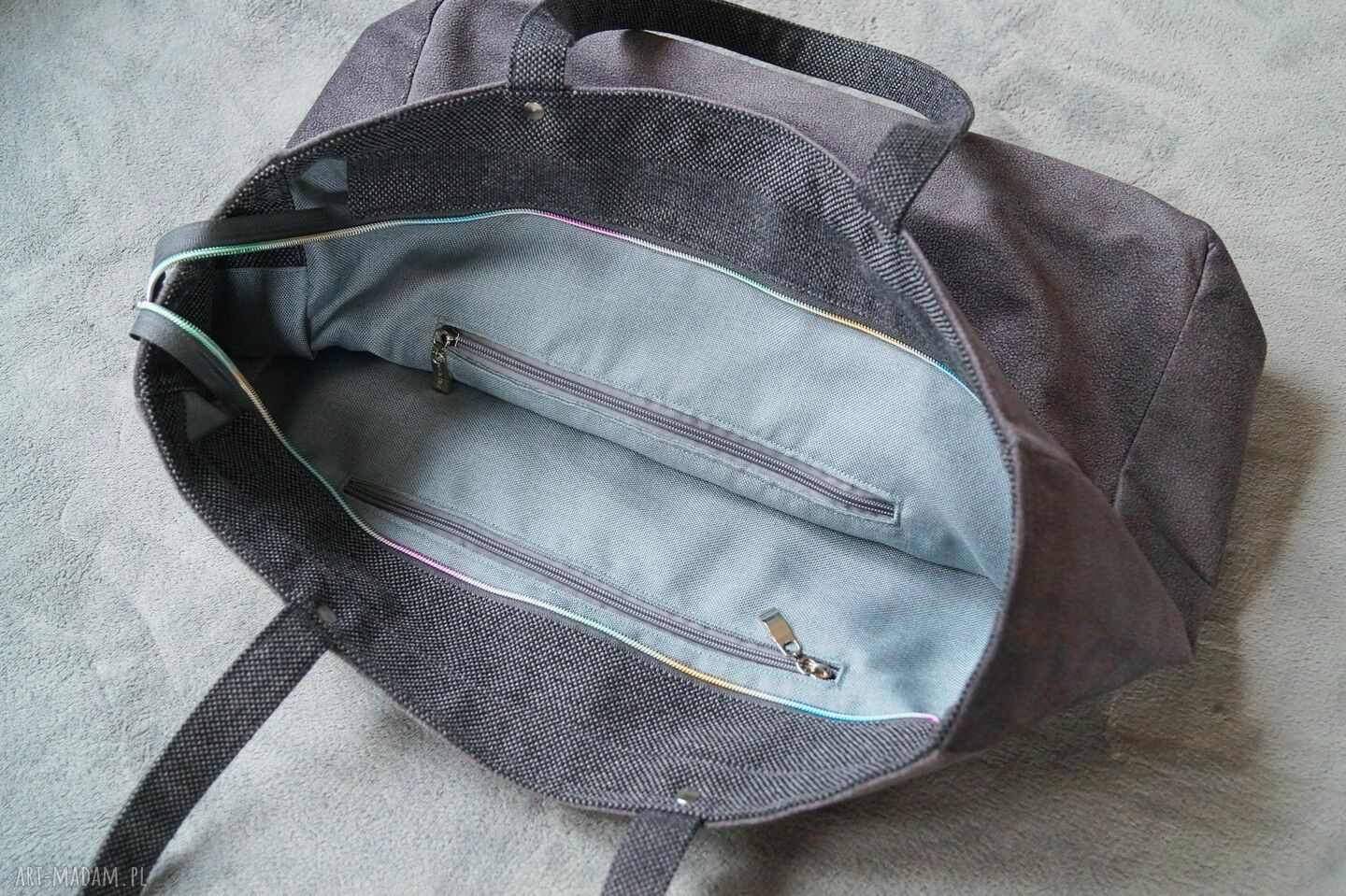 Weekendowa torba na ramię XXL - klasyczny, minimalistyczny fason