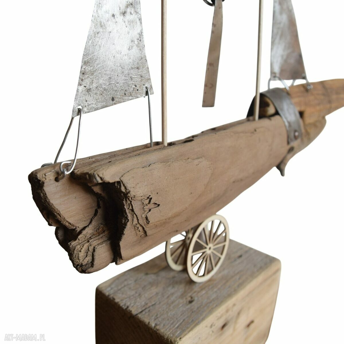 Wehikuł Czasu II - dekoracja ze starego drewna w stylu wabi-sabi