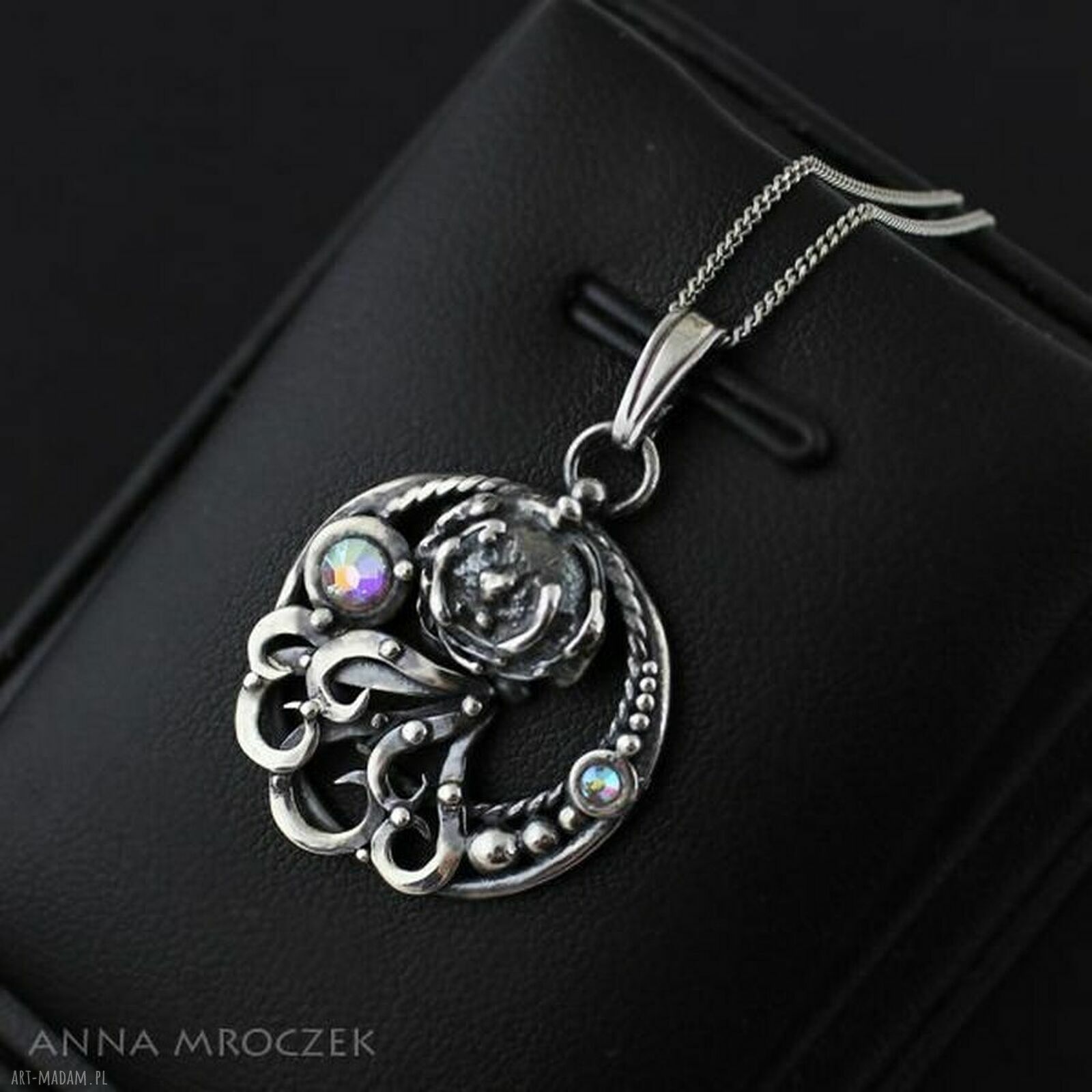 Weird Flower - srebrny naszyjnik z kryształkami Swarovski Crystal AB