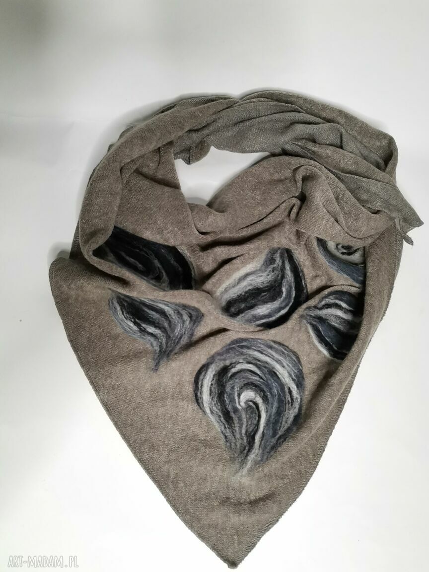 Chusta wełniana folkowa w kwiaty - handmade filcowana z wełny merynosów