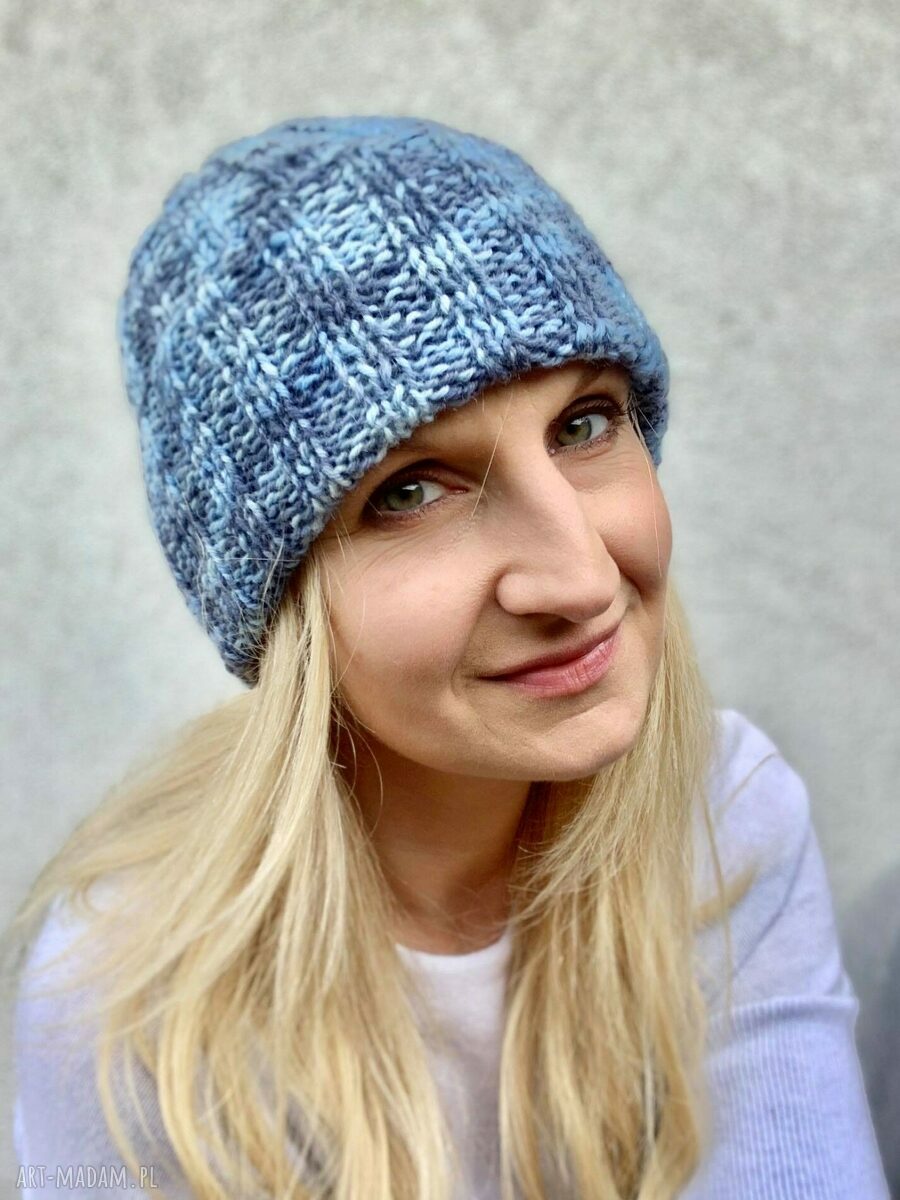 Ręcznie robiona wełniana czapka na drutach dla kobiety turkus i biel, 52 62 cm