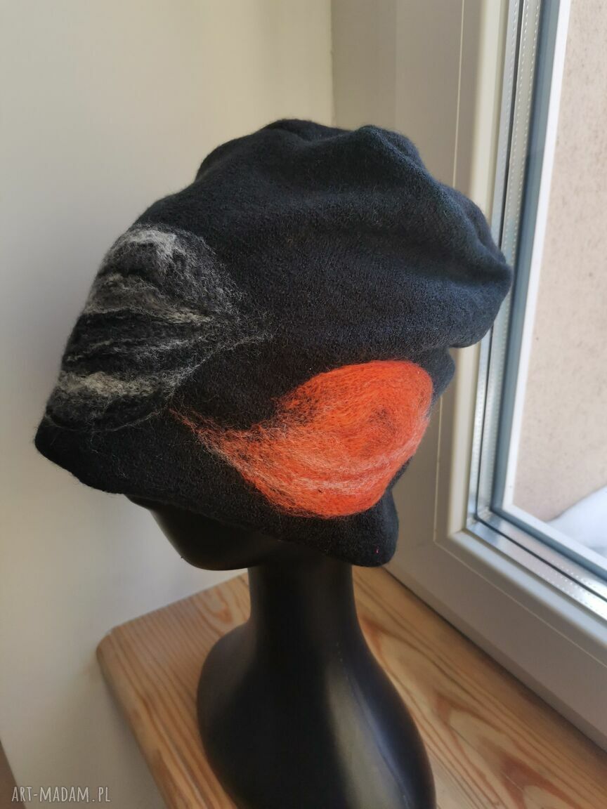 Czapka filcowana Merino w kwiaty Folk (rozmiar uniwersalny)