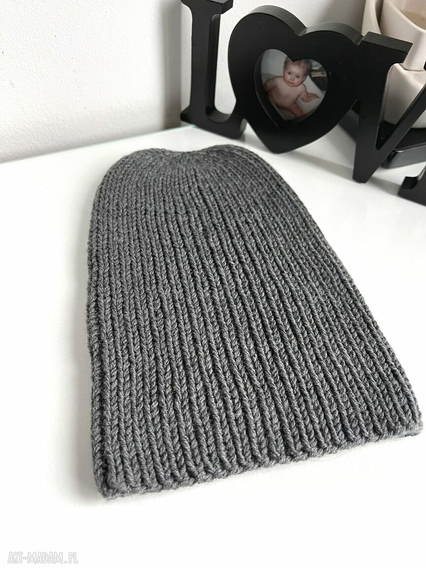 Ciemnoszara czapka NANA z 100% Baby Merino - na zimę, ręcznie robiona