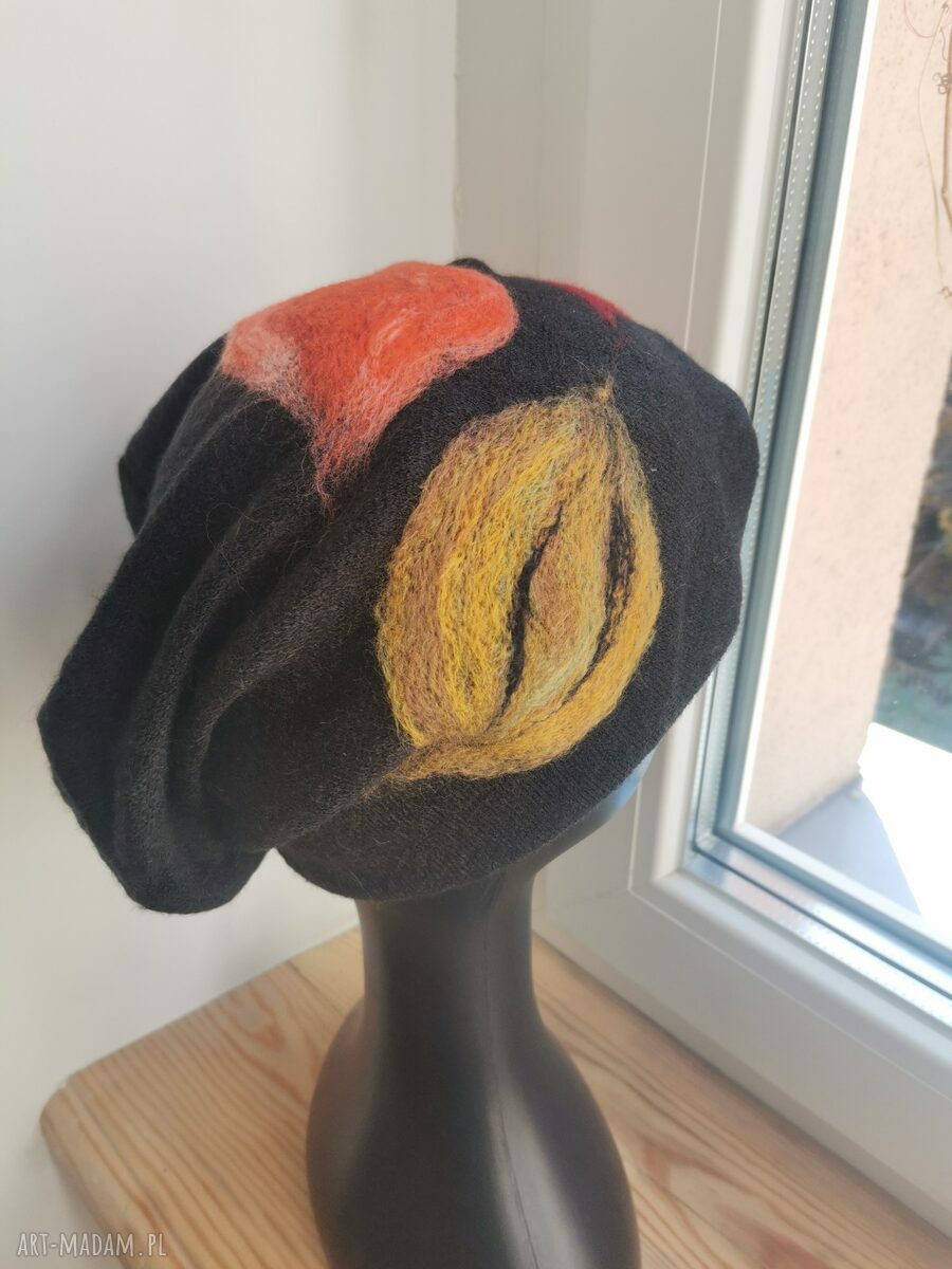Czapka wełniana filcowana w kwiaty - folk Frida boho, rozmiar uniwersalny