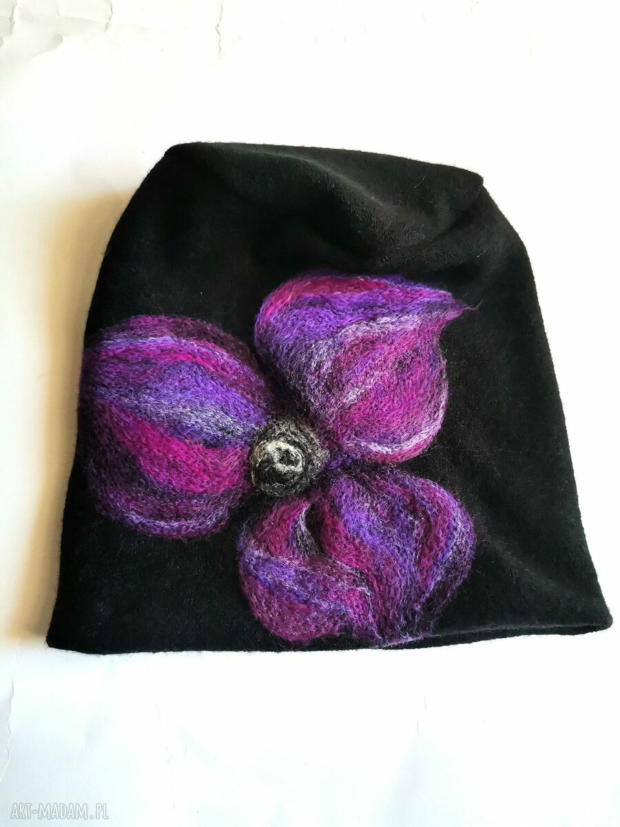 Czarna czapka wełniana handmade Frida - filcowana wełna na podszewce, rozmiar uniwersalny
