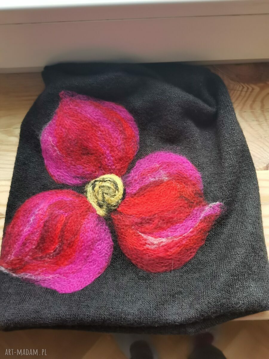 Czapka wełniana filcowana Frida w kwiaty na podszewce - rozmiar uniwersalny