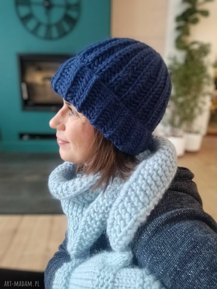 Wełniana czapusia angielka ciemno niebieski czapka wool hat