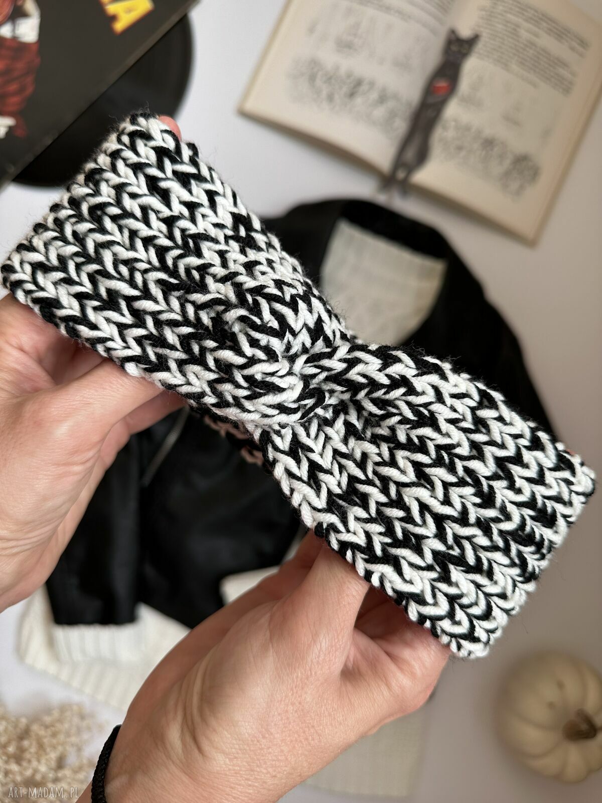 Wełniana opaska twist na głowę 100% merino - czarno-biała