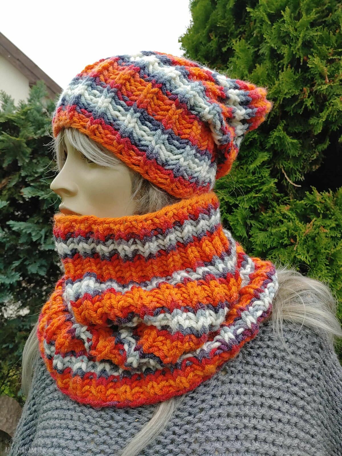 Komplet zimowy robiony na drutach: czapka i komin Linen Time