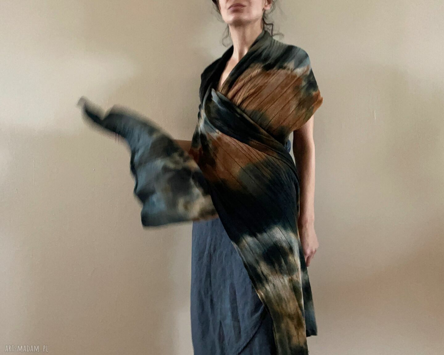 Szal wełniany w kolorach ziemi - ręcznie barwiony unisex