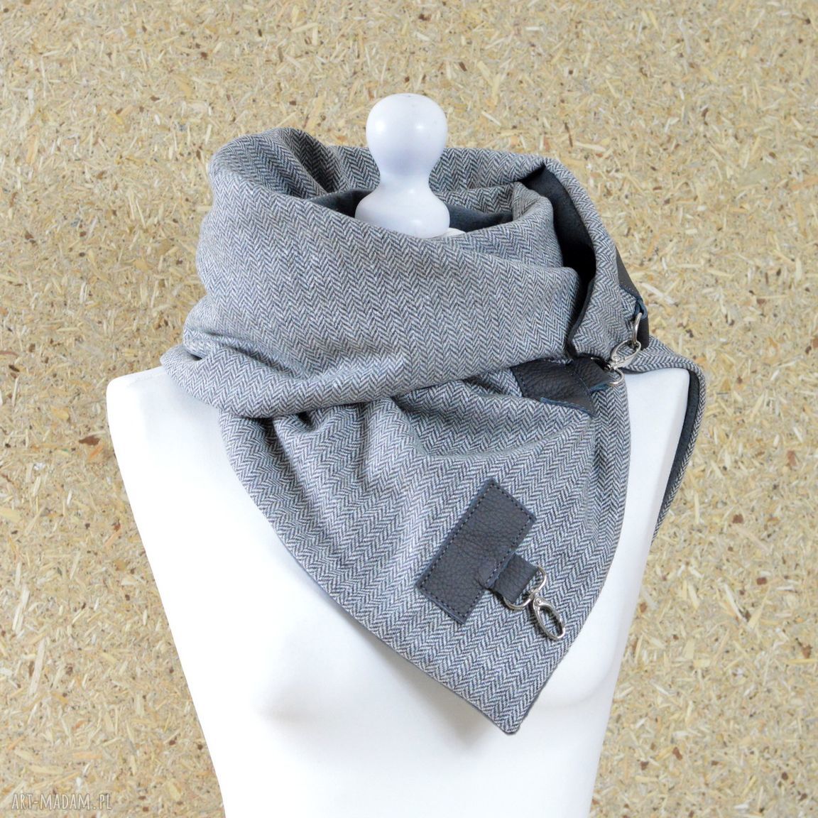 Wełniany szal w jodełkę Szal unisex Szary handmade