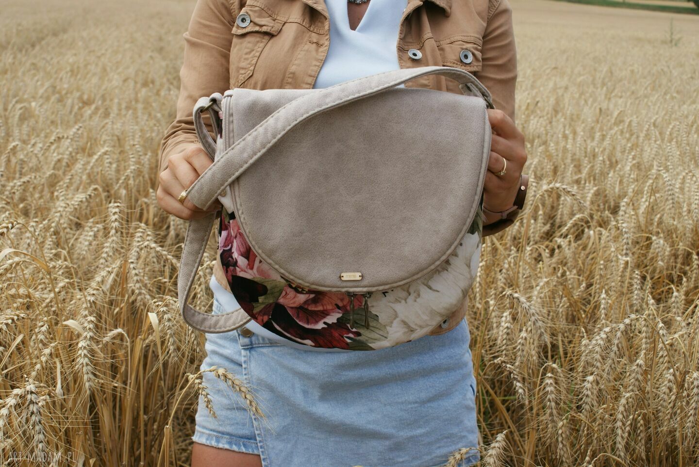Listonoszka nubuk beż piwonie vegan torebka torba welur boho