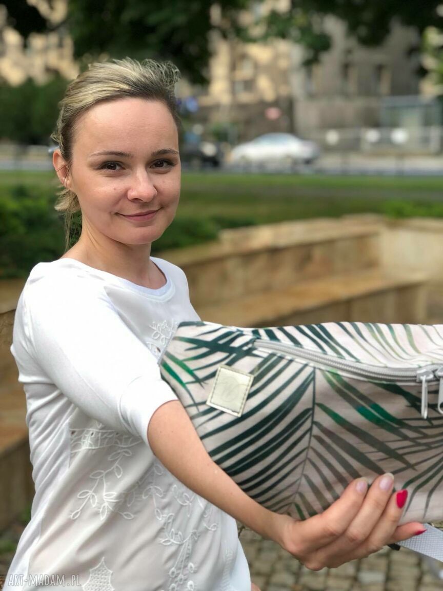 Beżowa nerka welurowa „Relaks” z kosmetyczką - saszetka biodrowa handmade