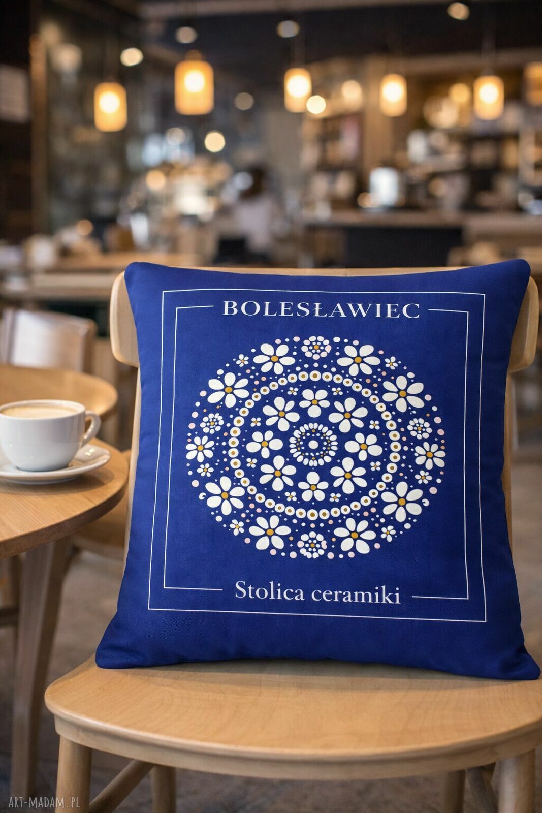 Poszewka welurowa inspirowana podróżą do Bolesławca
