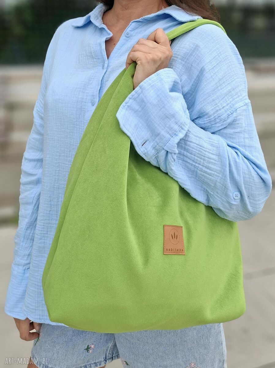Welurowa torba hobo Bonita - zielone jabłuszko